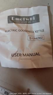 DmofwHi D-GNK902B 1000W Gooseneck Electric Kettle USER GUIDE