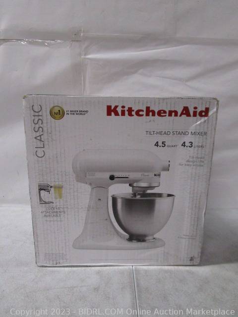 KitchenAid Classic Series 4.5 Quart Tilt-Head Stand Mixer - K45SS