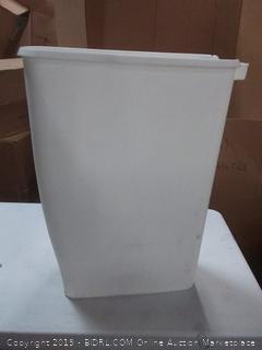 Rubbermaid Step On Lid Slim Trash Can for Home, Kitchen, and Bathroom Garbage, 11.25 Gallon, White (missing lid and used)