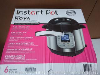 Instapot Duo Nova multi use pressure cooker 7 + 1 One Touch cooking 6 quarts (powers on)