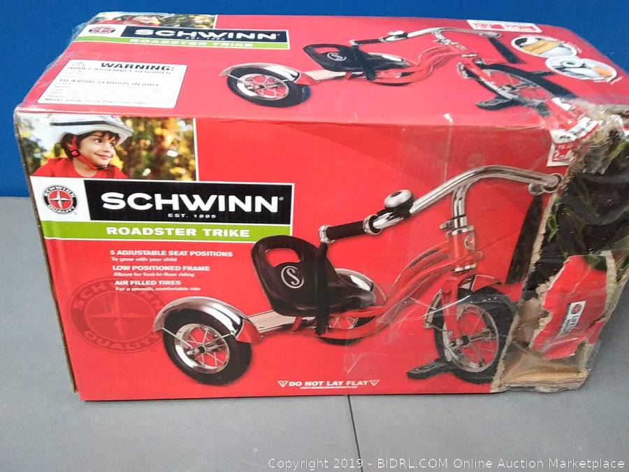 schwinn roadster tricycle seat
