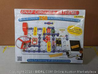 Snap Circuits Extreme SC-750 Electronics Exploration Kit Over 750 Projects Full Color Project Manual 80+ Snap Circuits Parts STEM Educational Toy For Kids 8+(Factory Sealed)