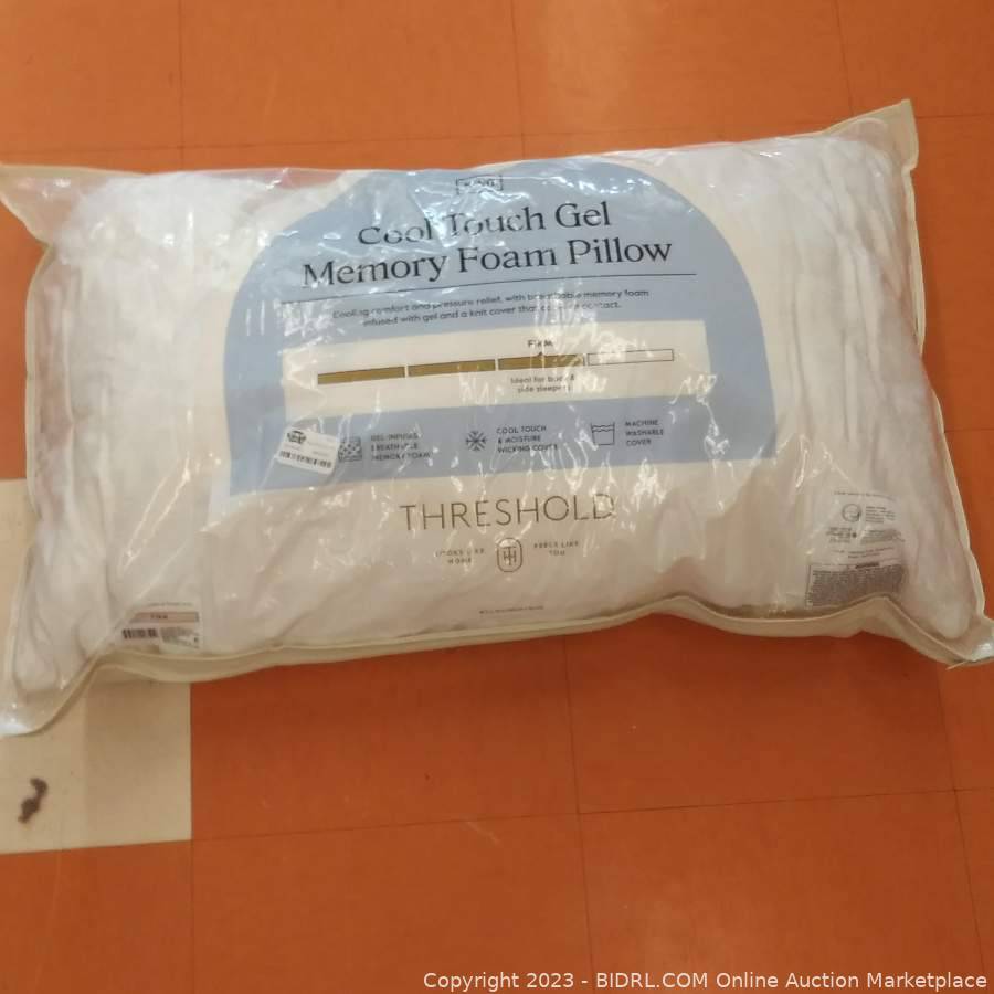 Threshold memory best sale foam pillow